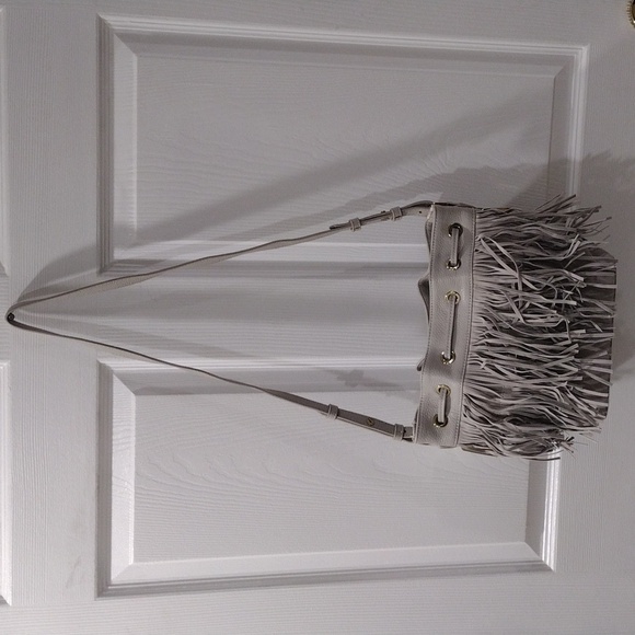 Samantha Vega Grey Leather Fringe Drawstring Bags, Handbags, Magnetic Closure - Picture 11 of 17